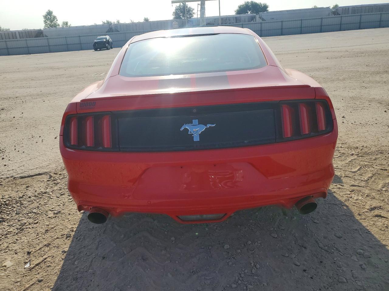 2016 Ford Mustang - zdjęcie 6