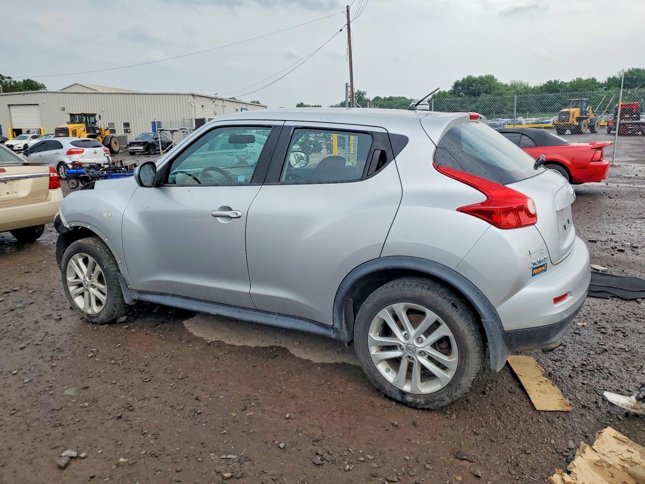 2014 Nissan Juke S - zdjęcie 2