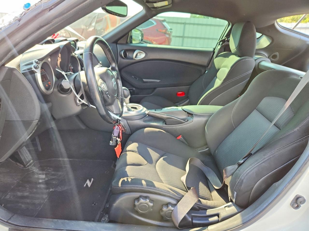 2015 Nissan 370Z Sport Tech - zdjęcie 7