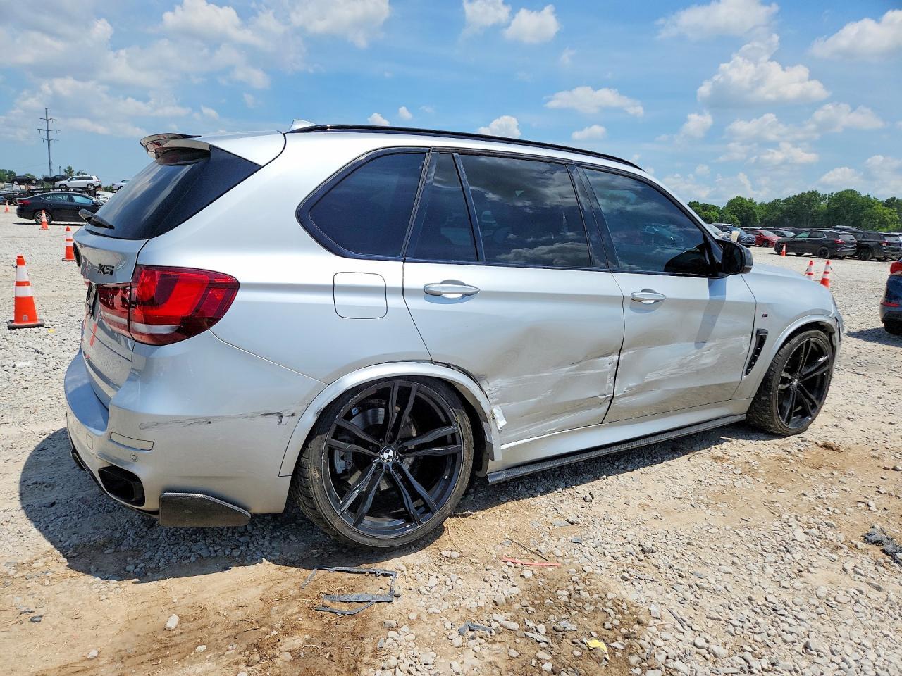 2016 BMW X5 xDrive50I - zdjęcie 3