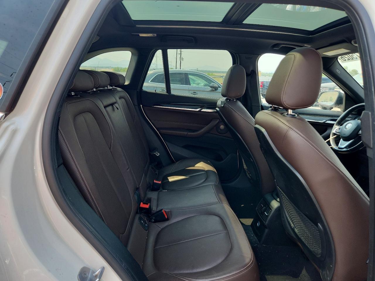 2016 BMW X1 xDrive28I - zdjęcie 11