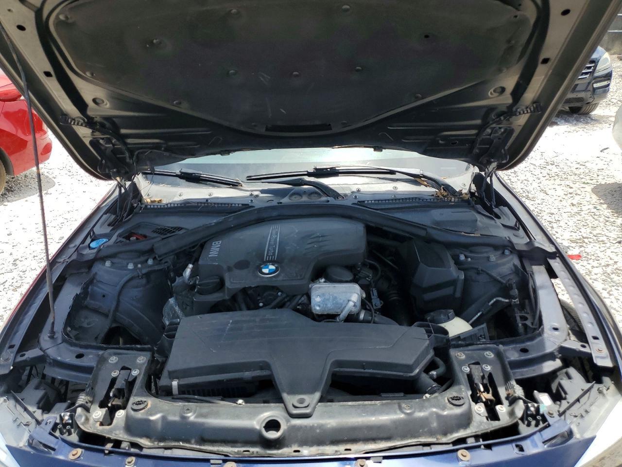 2016 BMW Seria 3 320i - zdjęcie 11