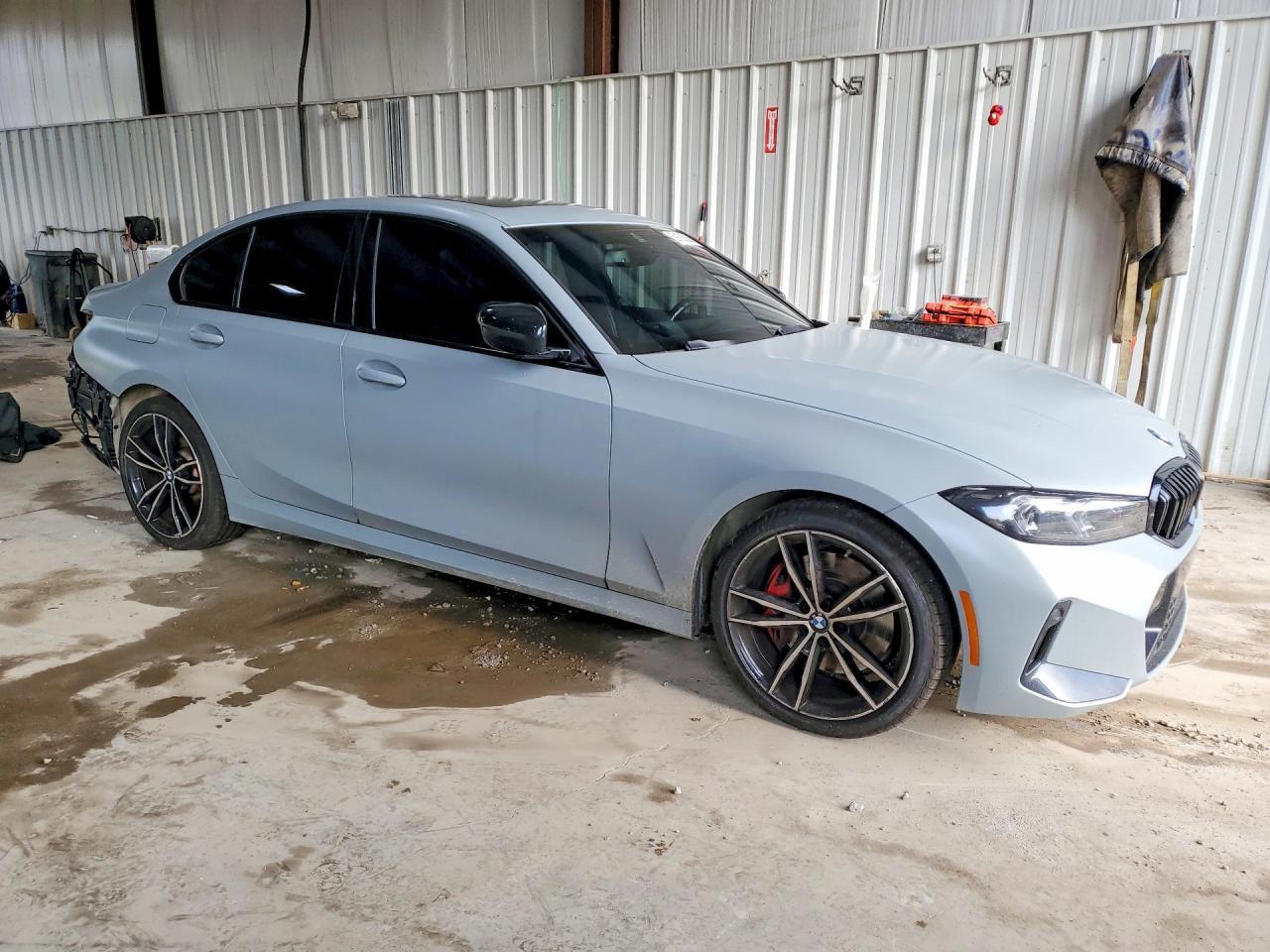 2023 BMW Seria 3 330i - zdjęcie 4