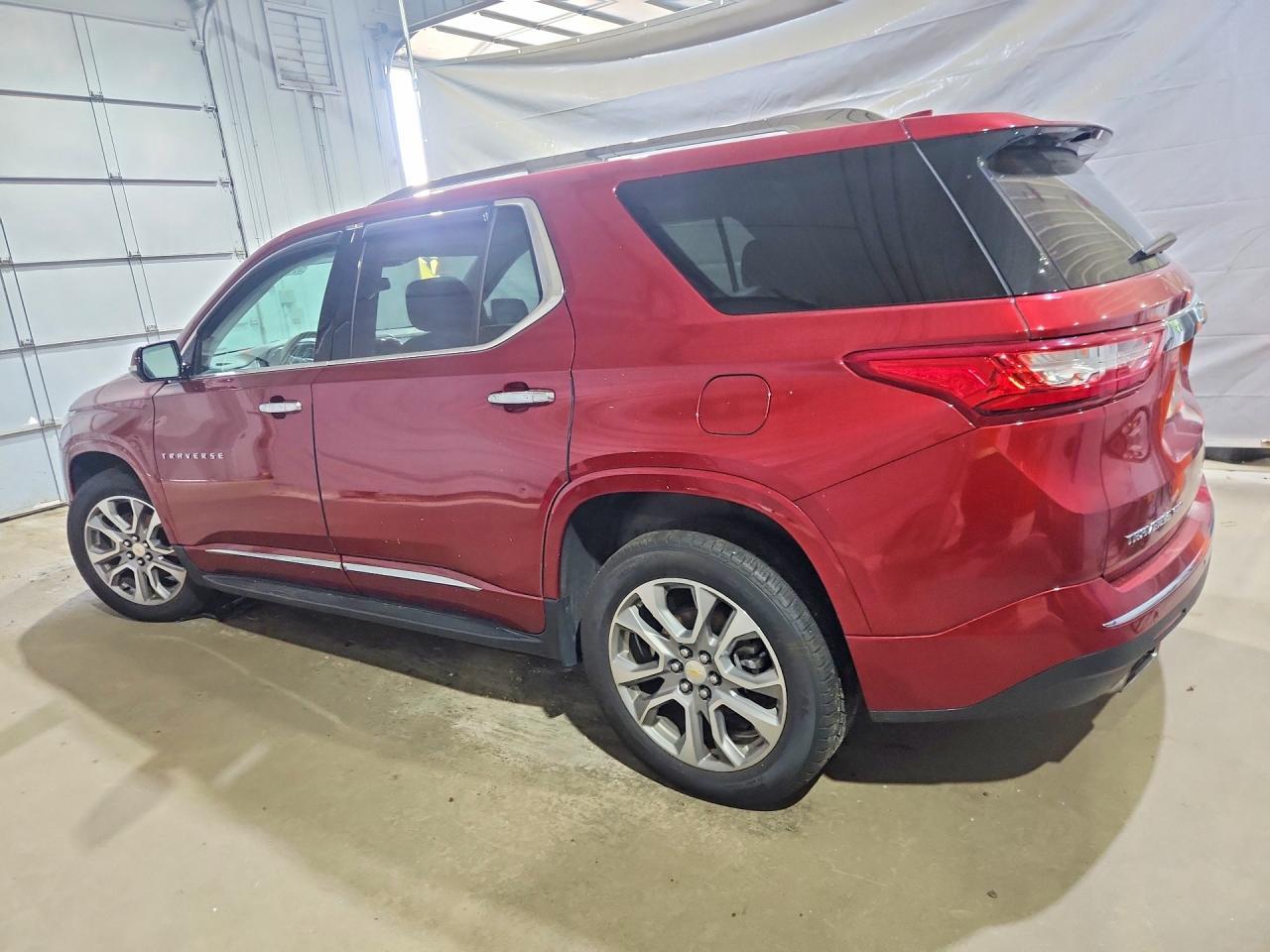 2020 Chevrolet Traverse Premier - zdjęcie 2