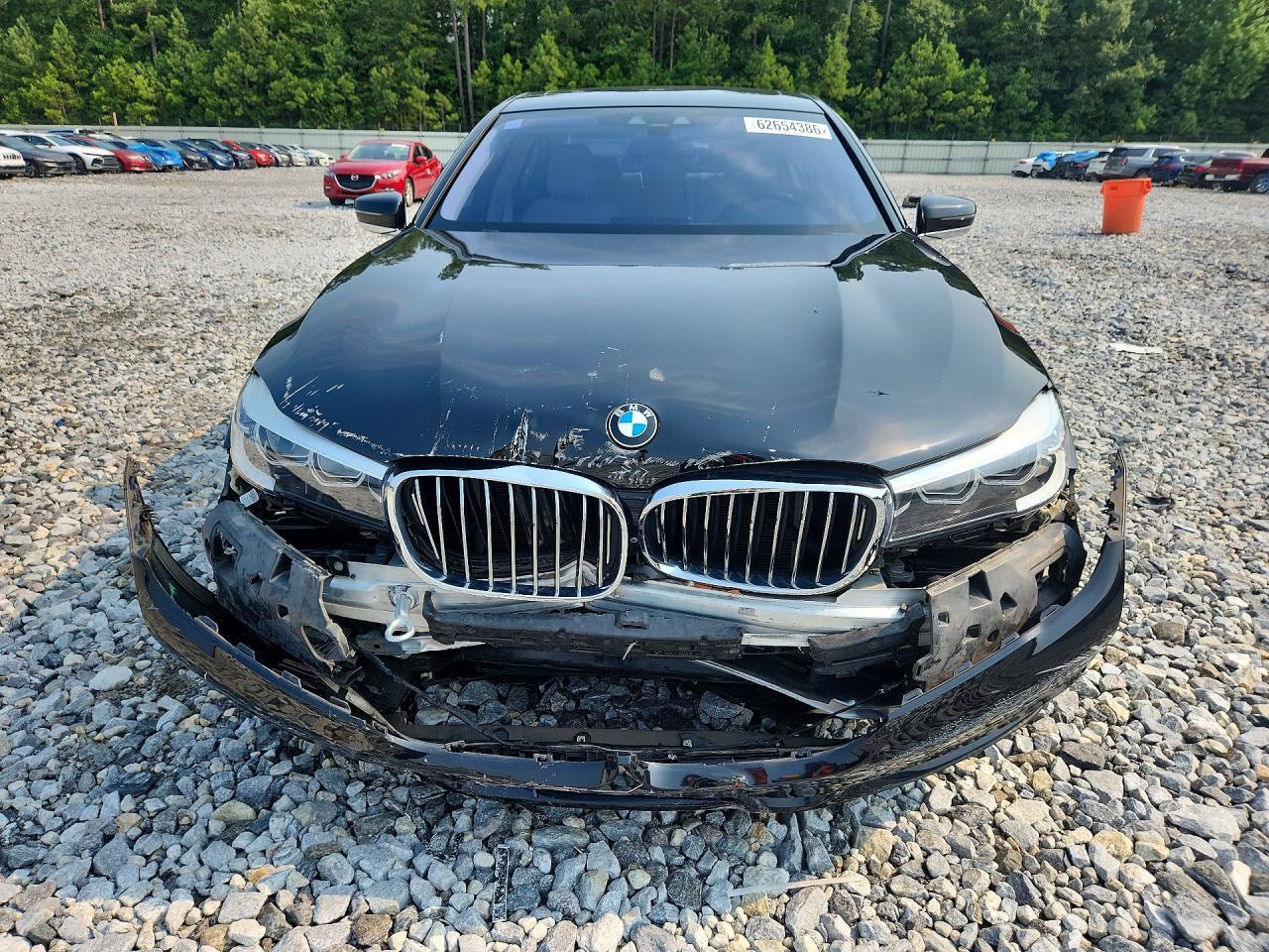 2017 BMW 740 I - zdjęcie 5