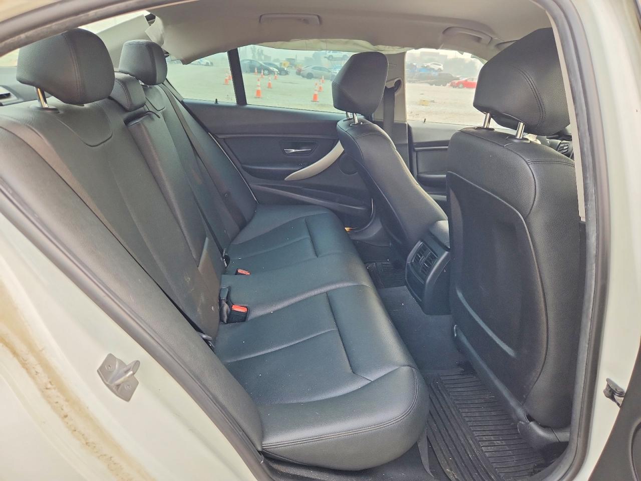 2018 BMW 320 I - zdjęcie 10