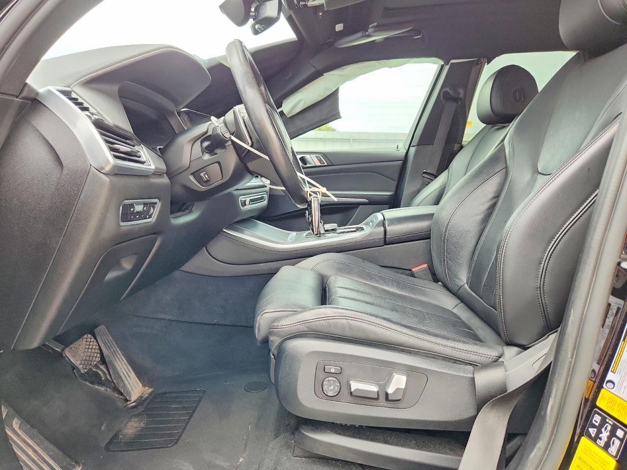 2022 BMW X5 xDrive40I - zdjęcie 7