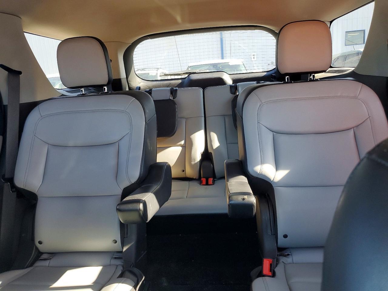 2021 Ford Explorer Xlt - zdjęcie 10