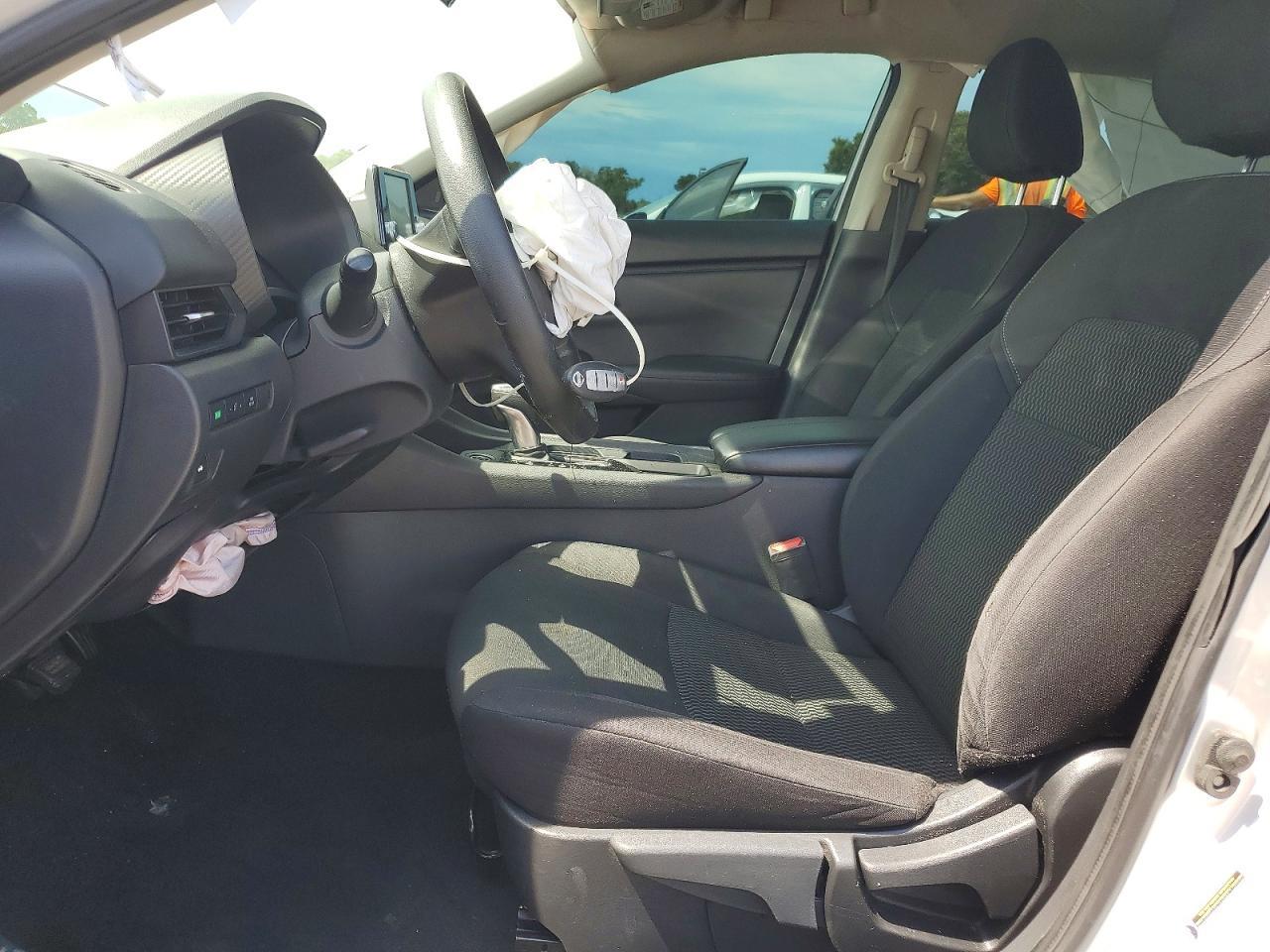 2023 Nissan Sentra S - zdjęcie 7