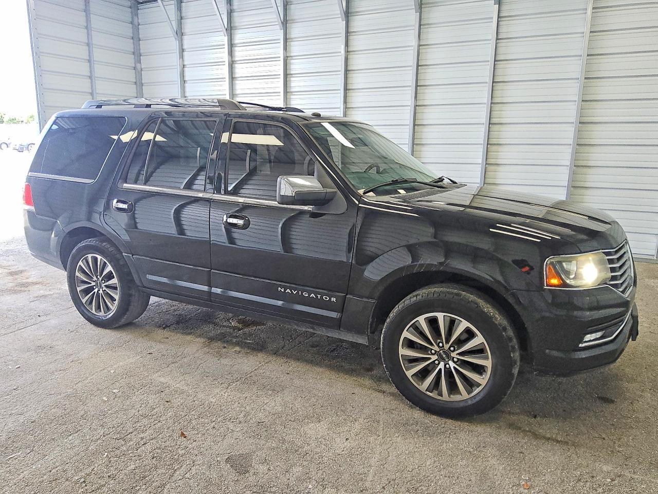 2016 Lincoln Navigator Select - zdjęcie 4
