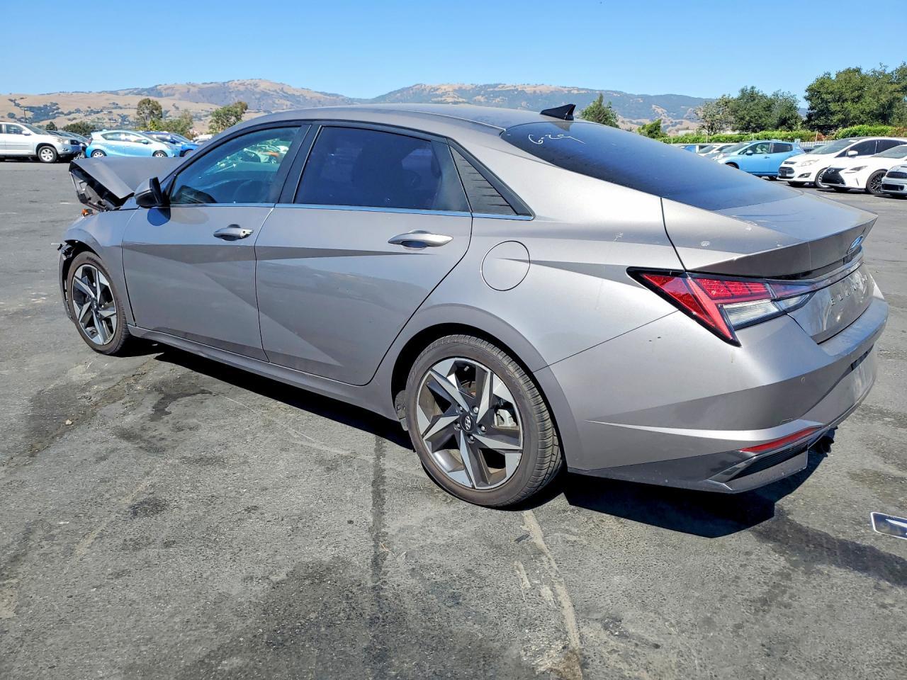 2021 Hyundai Elantra Limited - zdjęcie 2