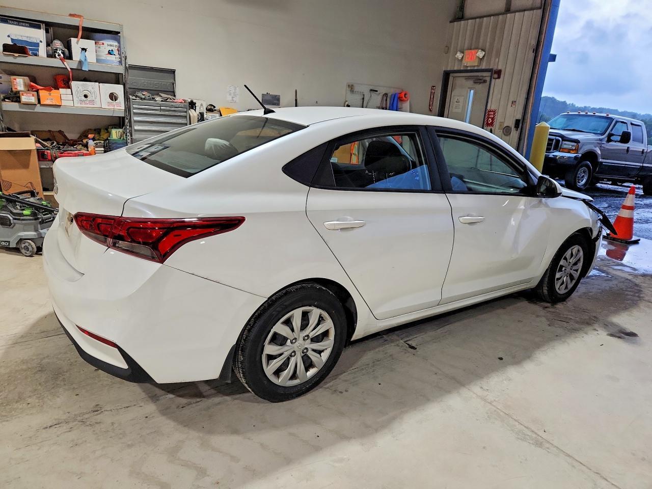 2020 Hyundai Accent Se - zdjęcie 3