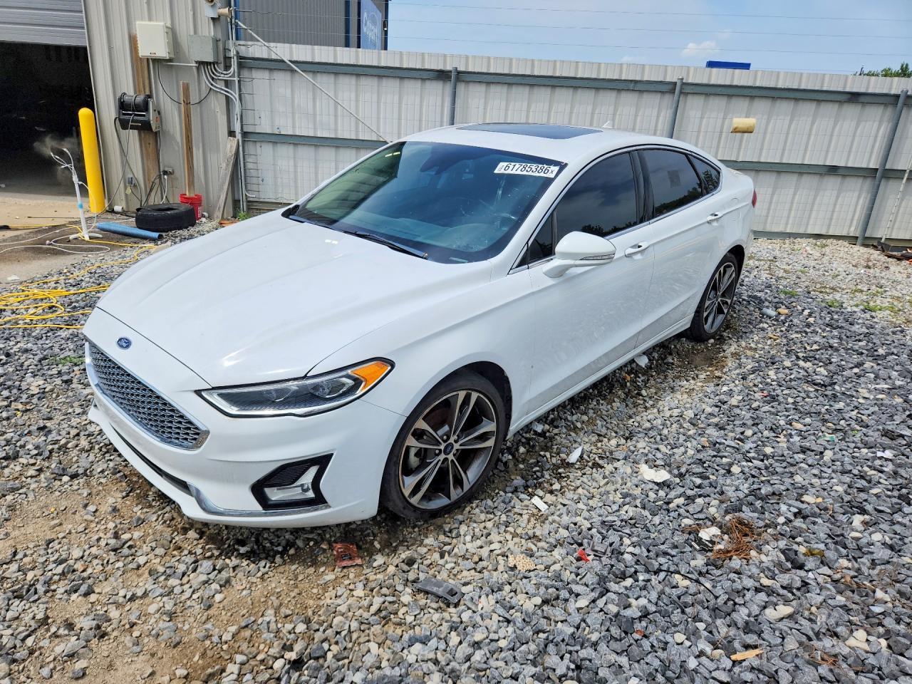 2020 Ford Fusion Titanium - zdjęcie główne