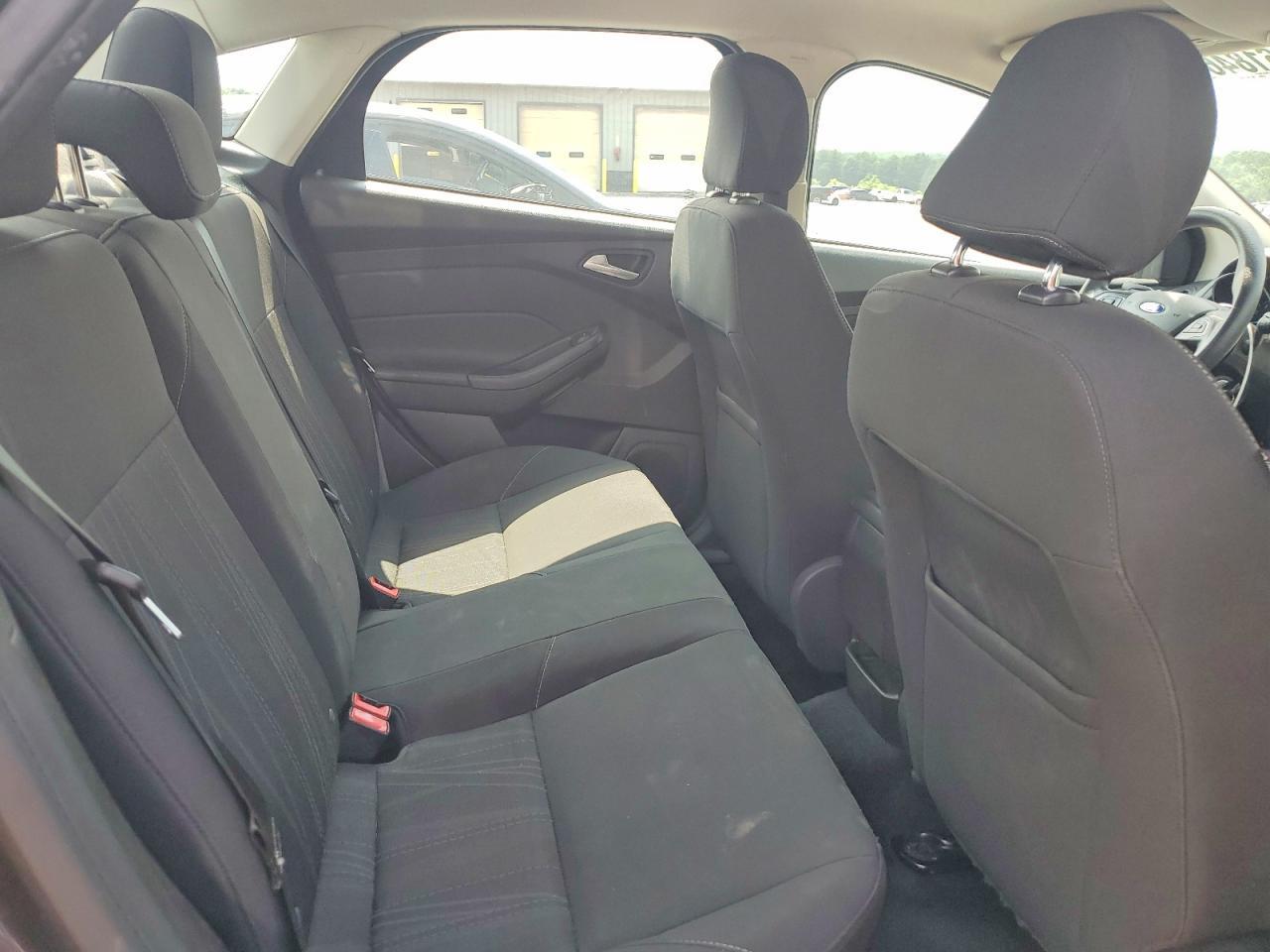 2016 Ford Focus Se - zdjęcie 10