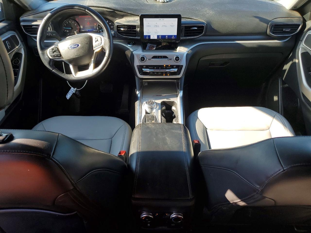 2021 Ford Explorer Xlt - zdjęcie 8