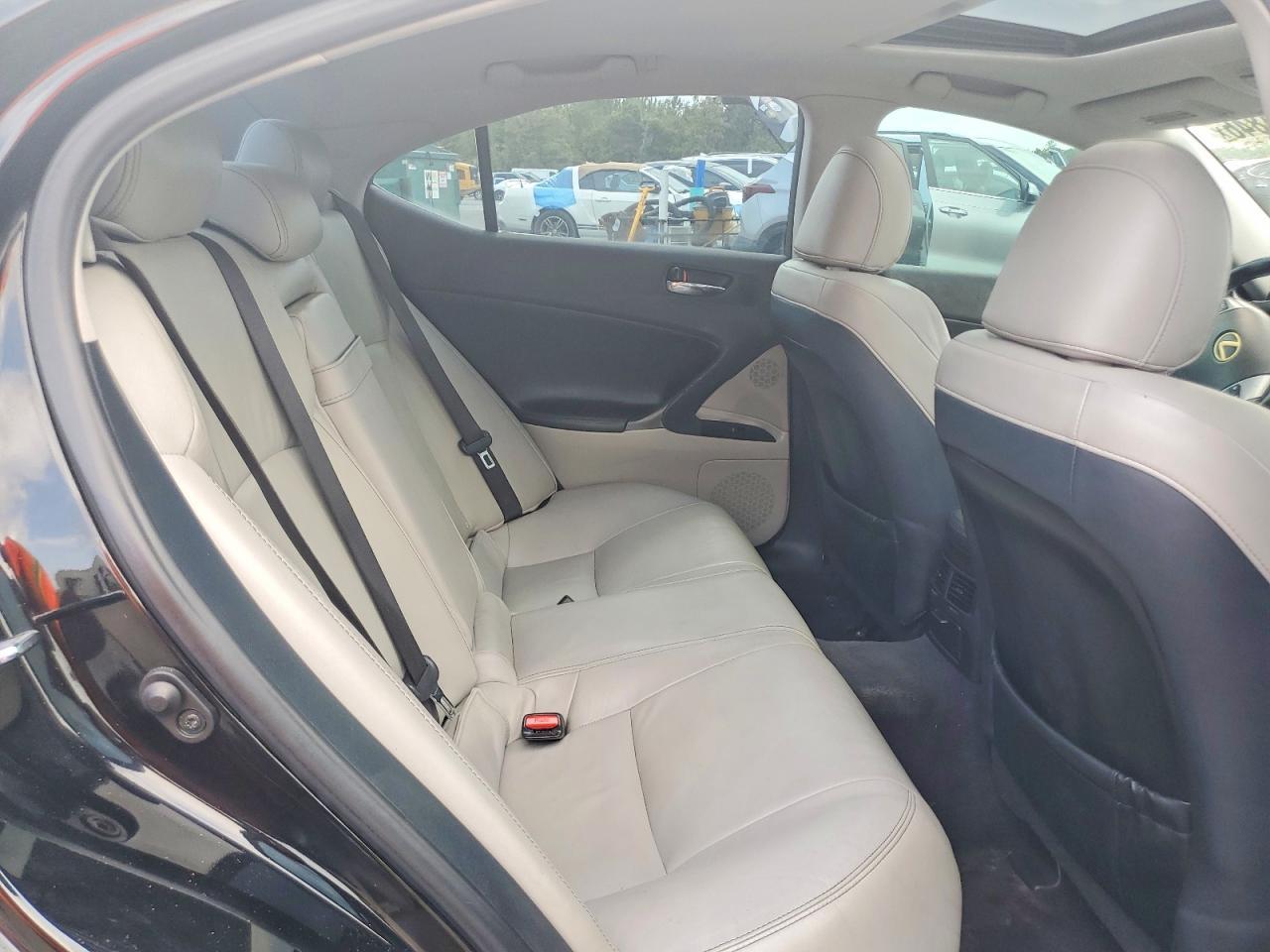 2013 Lexus Is 250 - zdjęcie 10