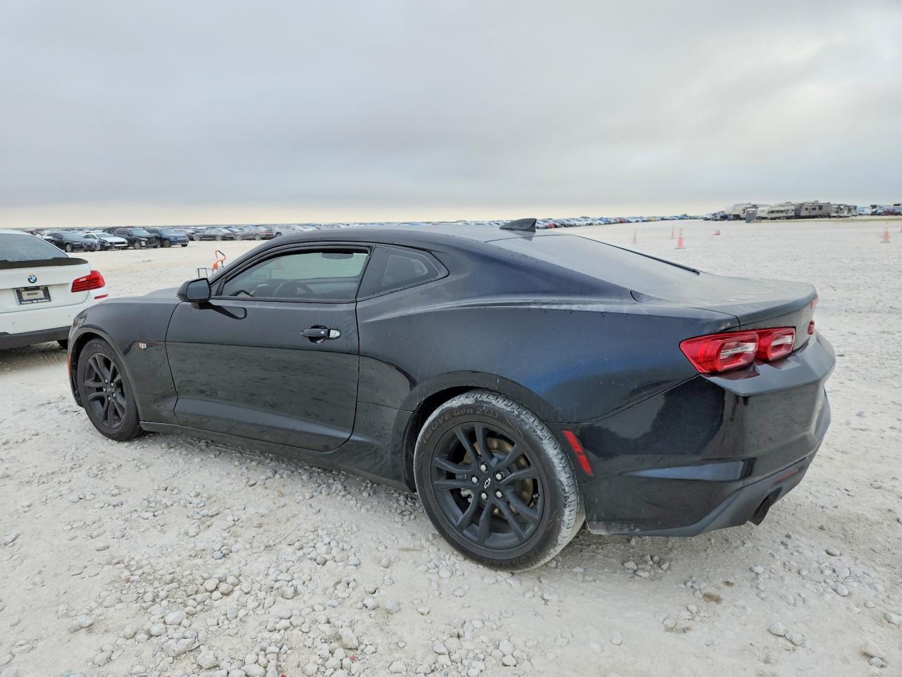 2020 Chevrolet Camaro Ls - zdjęcie 2
