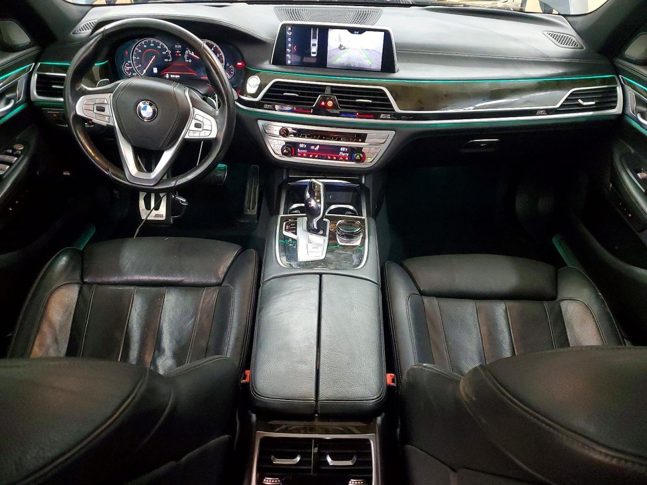 2019 BMW 740 I - zdjęcie 8