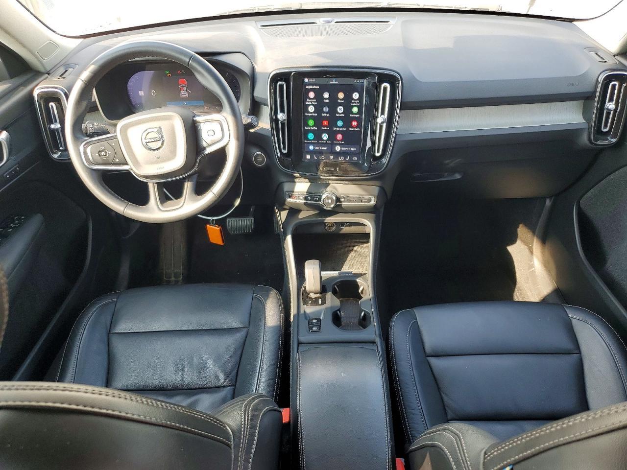 2023 Volvo Xc40 Core - zdjęcie 8