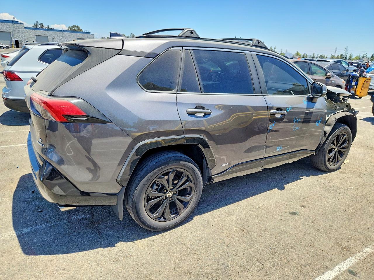 2022 Toyota Rav4 Se - zdjęcie 3