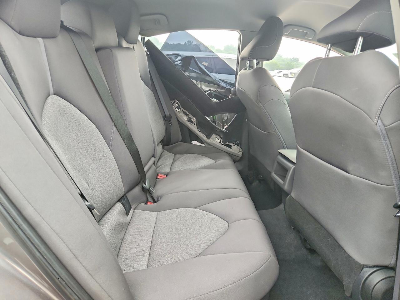 2024 Toyota Camry Le - zdjęcie 10