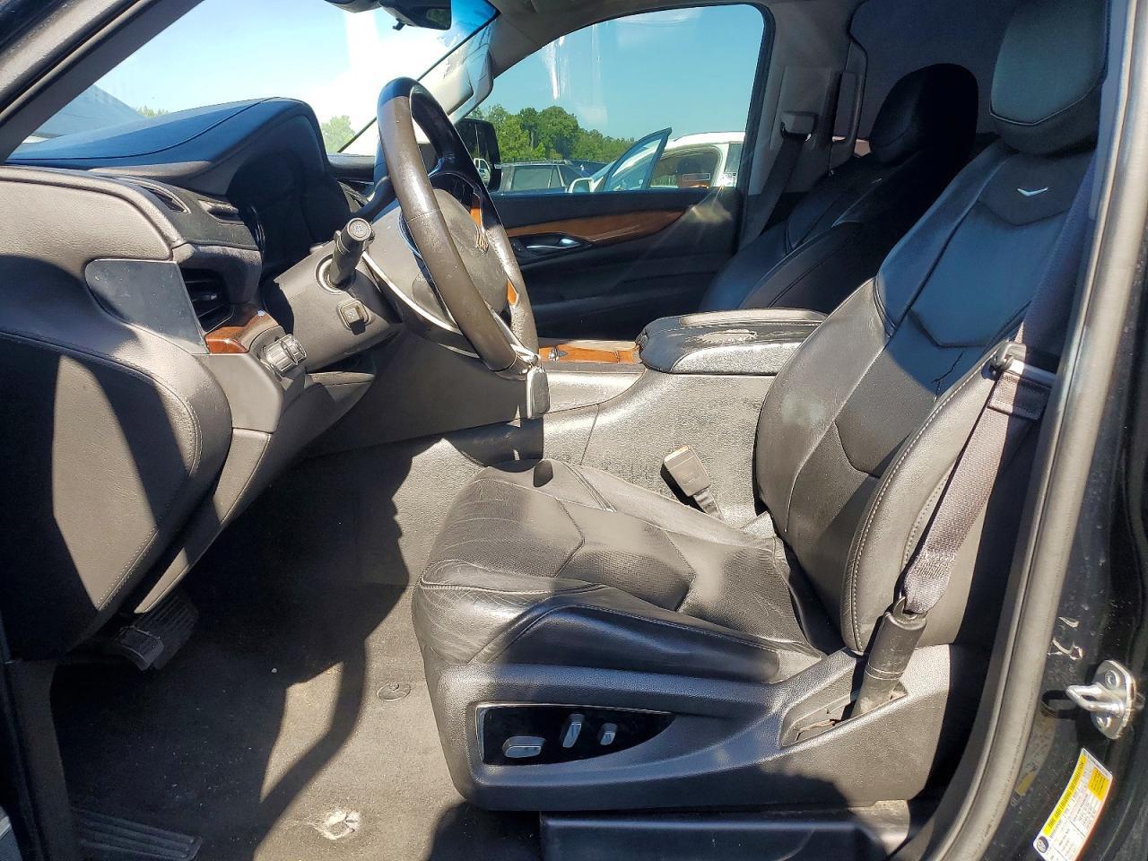 2017 Cadillac Escalade Luxury - zdjęcie 7