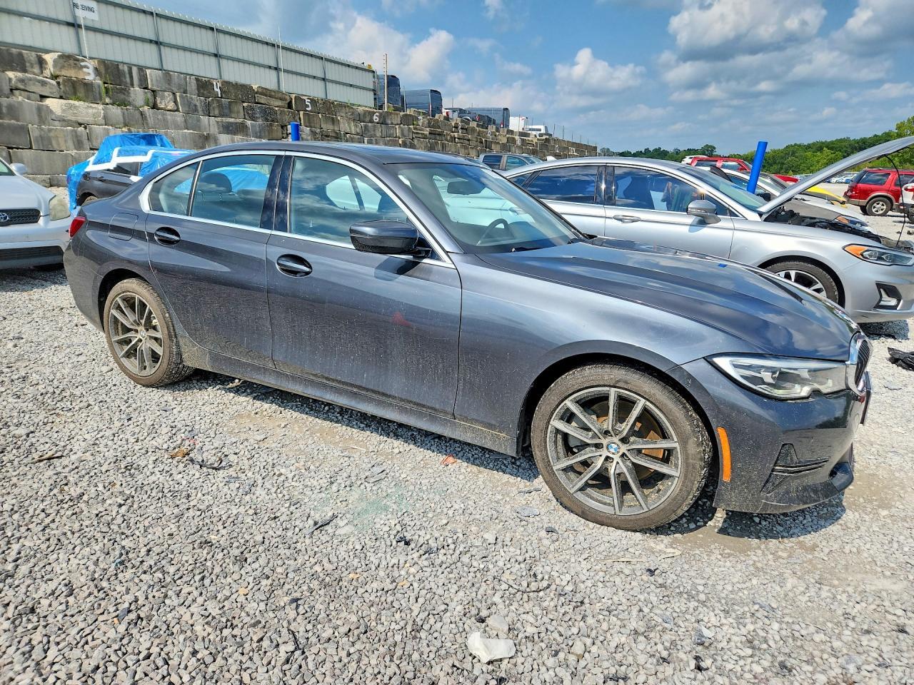 2019 BMW Seria 3 330i - zdjęcie 4