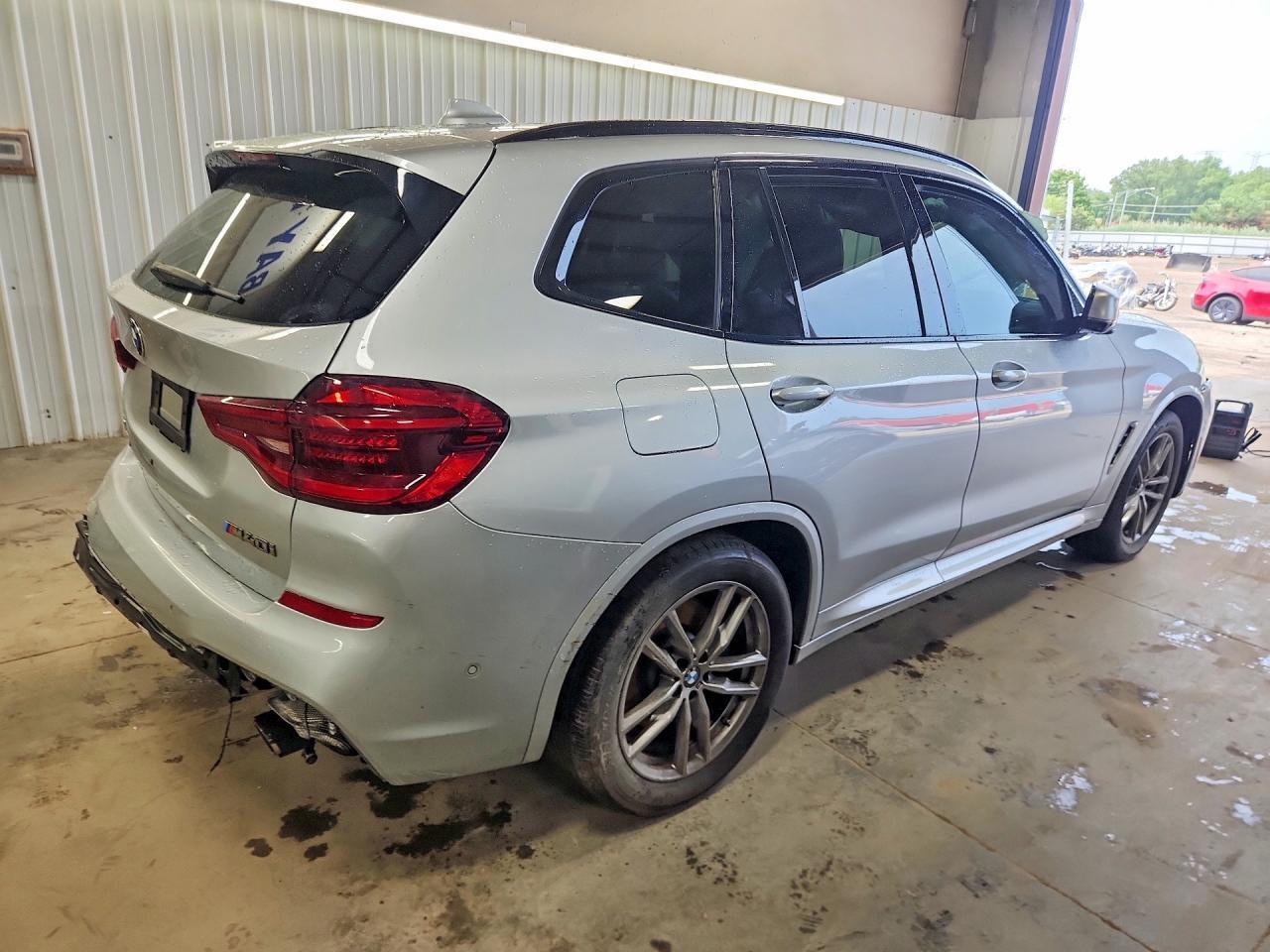 2021 BMW X3 xDrivem40I - zdjęcie 3