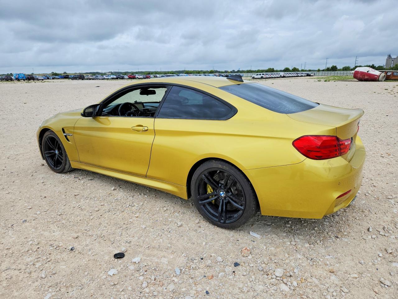 2015 BMW M4 - zdjęcie 2