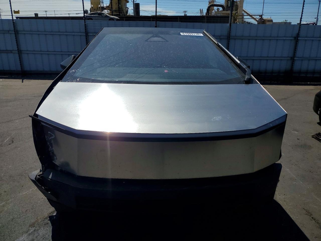 2024 Tesla Cybertruck - zdjęcie 5