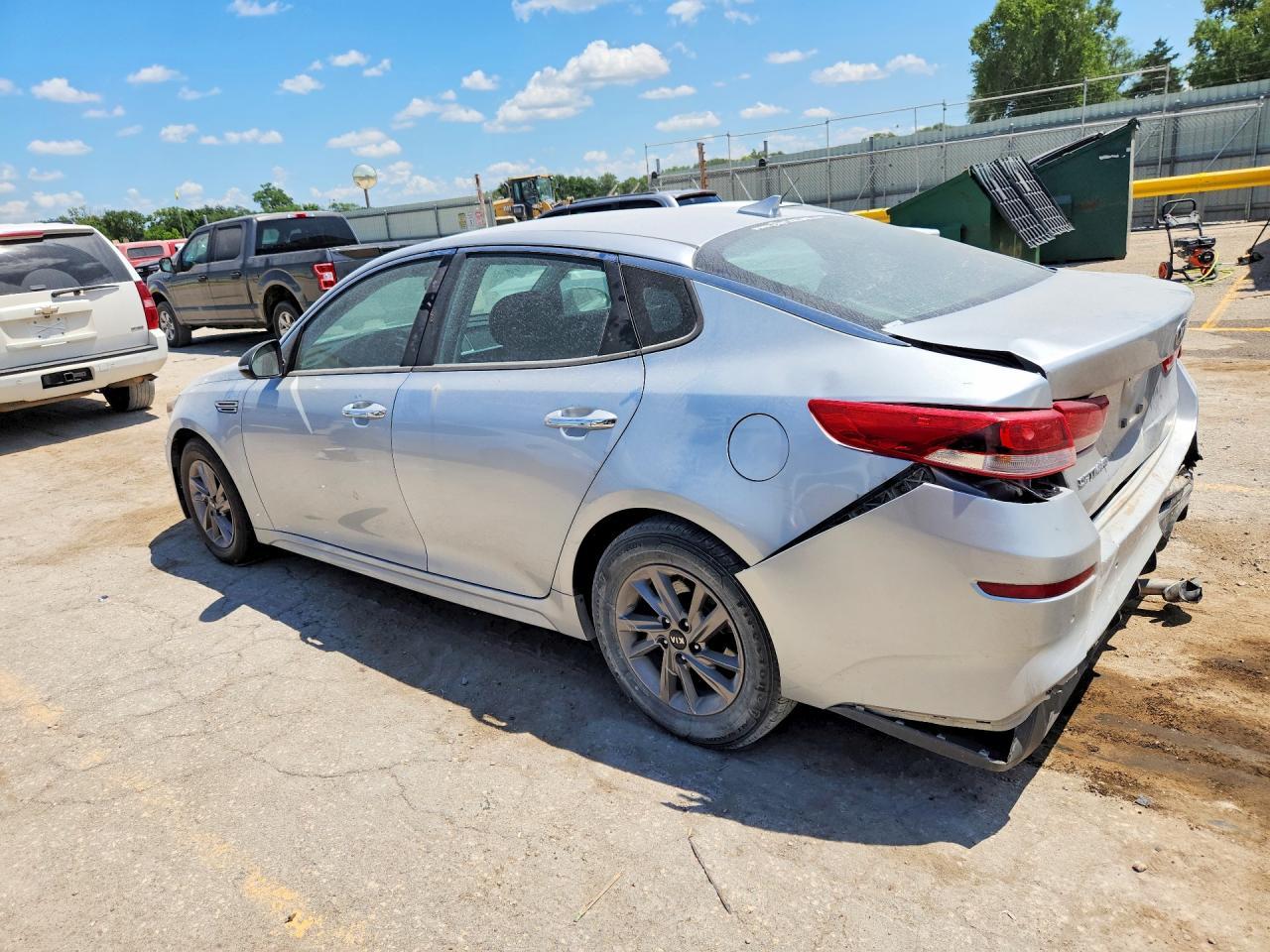 2020 Kia Optima Lx - zdjęcie 2