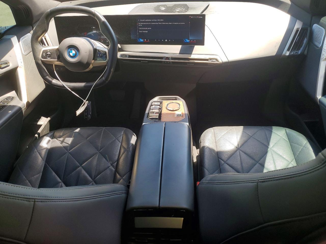 2024 BMW Ix M60 - zdjęcie 8