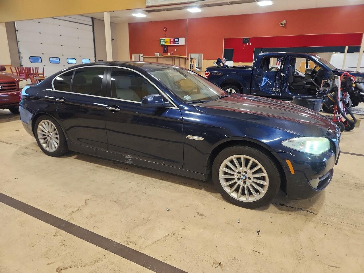2013 BMW Seria 5 535i - zdjęcie 4