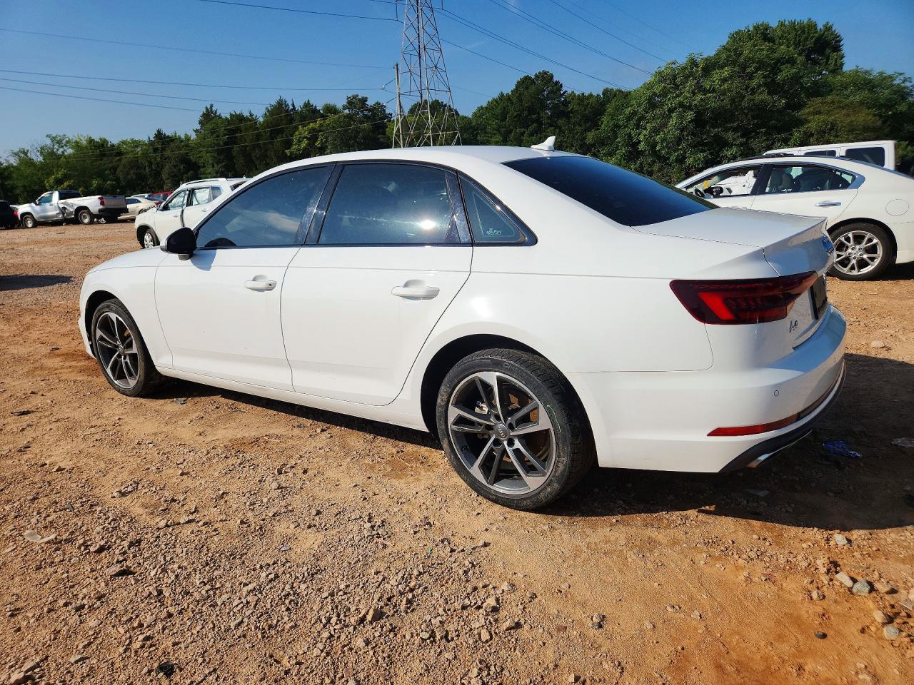 2019 Audi A4 Premium - zdjęcie 2