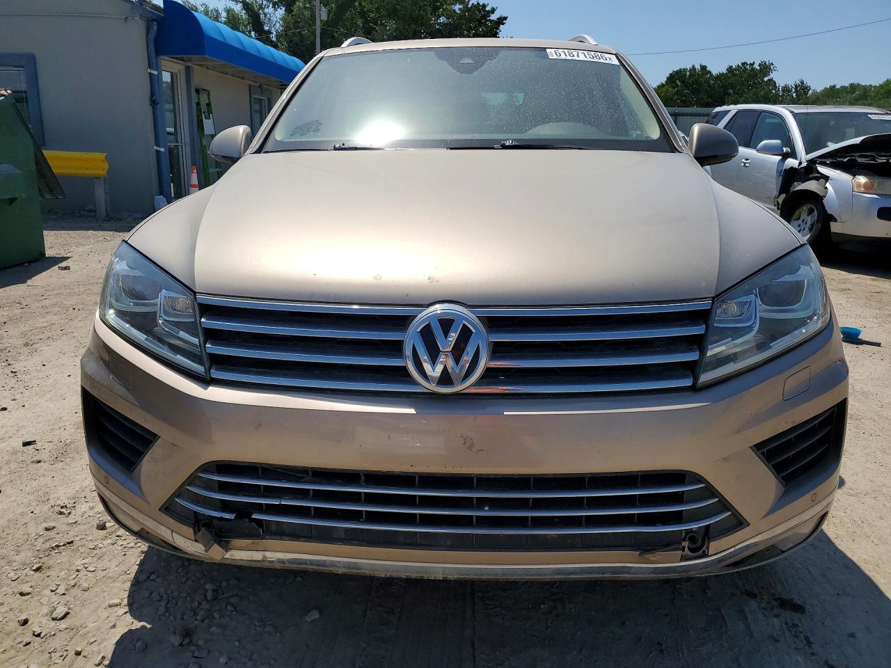 2016 Volkswagen Touareg Sport - zdjęcie 5