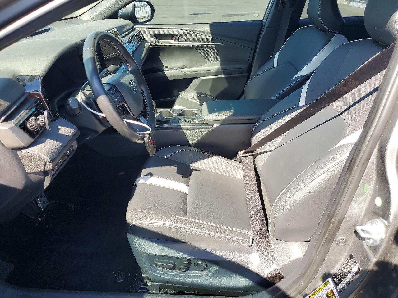 2025 Toyota Camry Se - zdjęcie 7