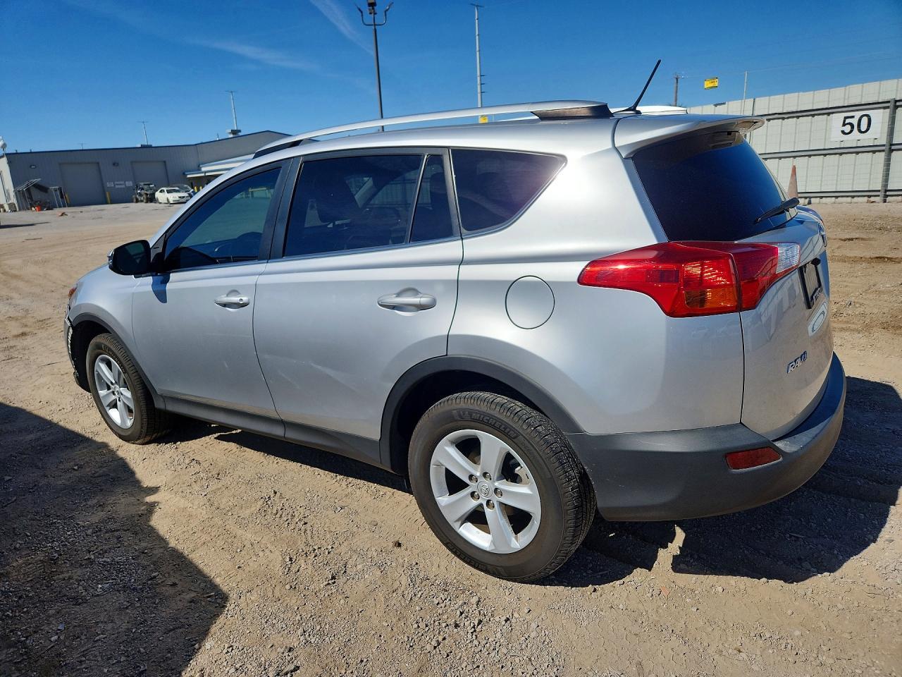 2014 Toyota Rav4 Xle - zdjęcie 2