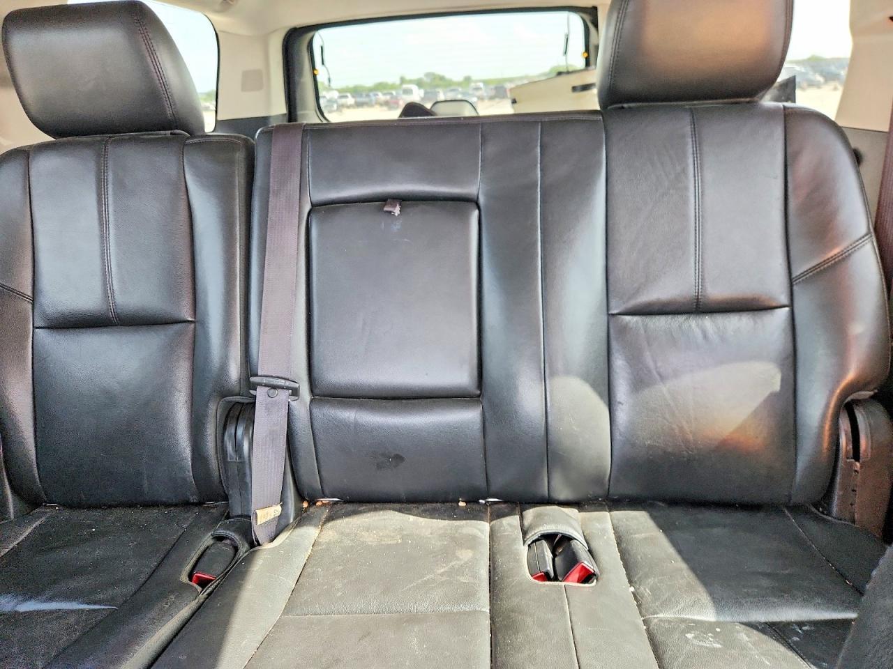 2013 Chevrolet Suburban K1500 Lt - zdjęcie 10