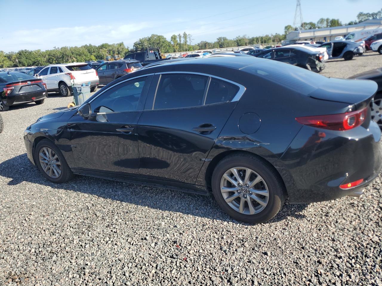 2025 Mazda 3 - zdjęcie 2