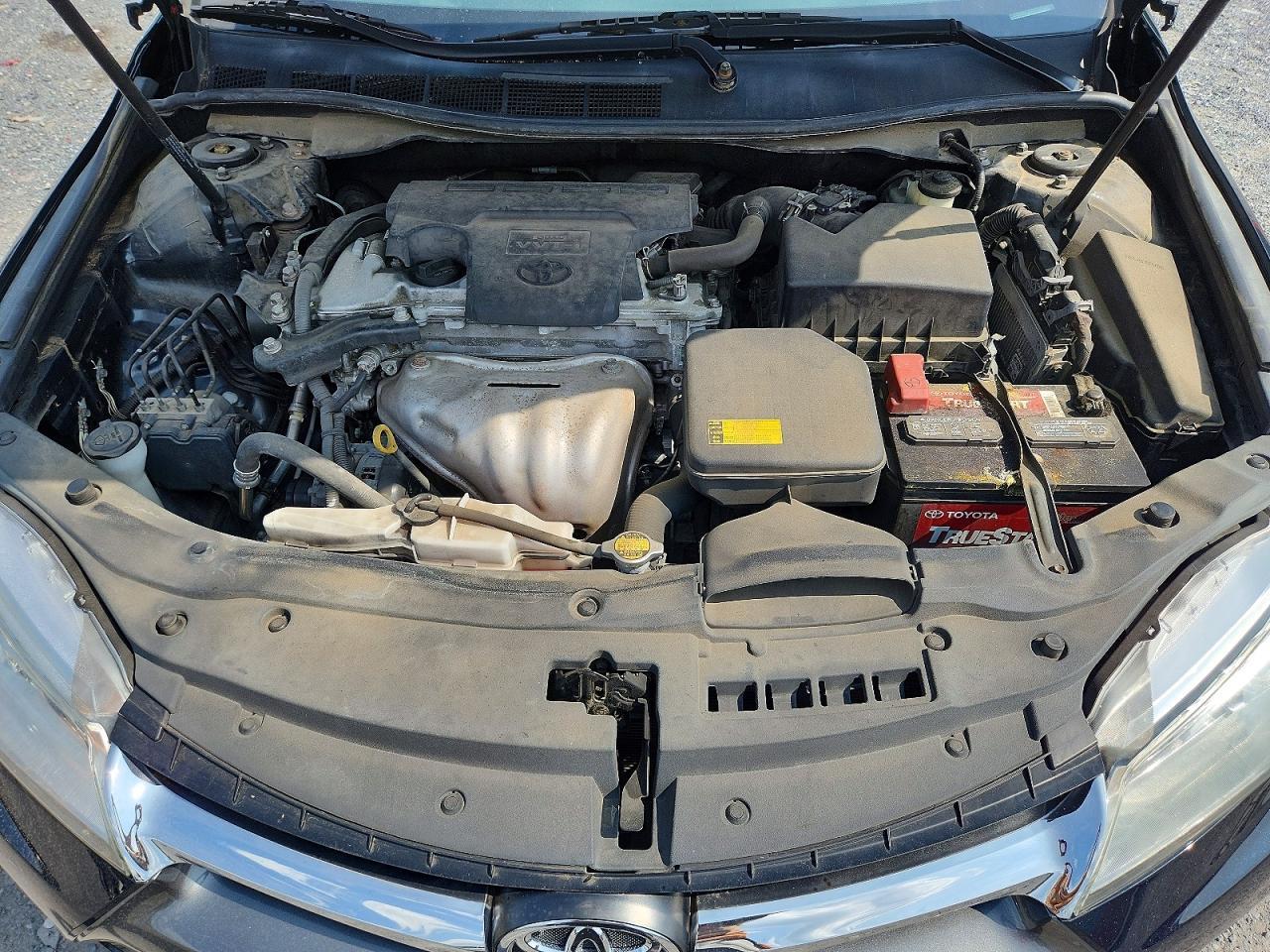 2015 Toyota Camry Le - zdjęcie 11