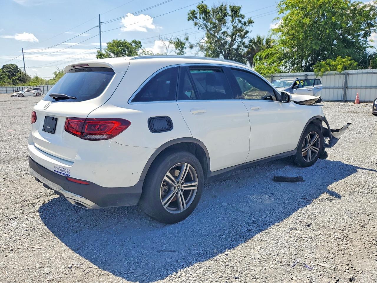 2020 Mercedes-Benz Glc 300 - zdjęcie 3