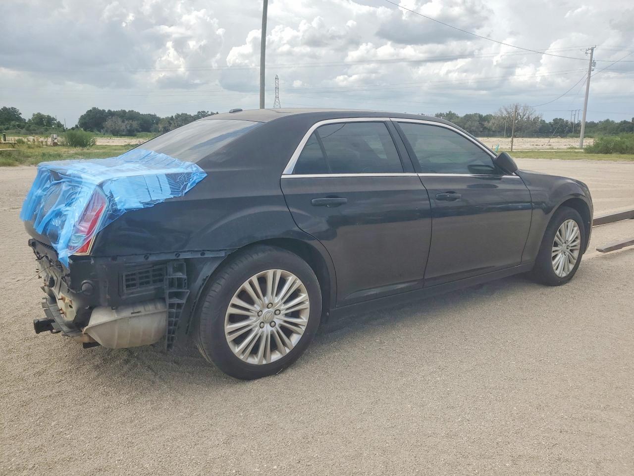 2014 Chrysler 300 - zdjęcie 3