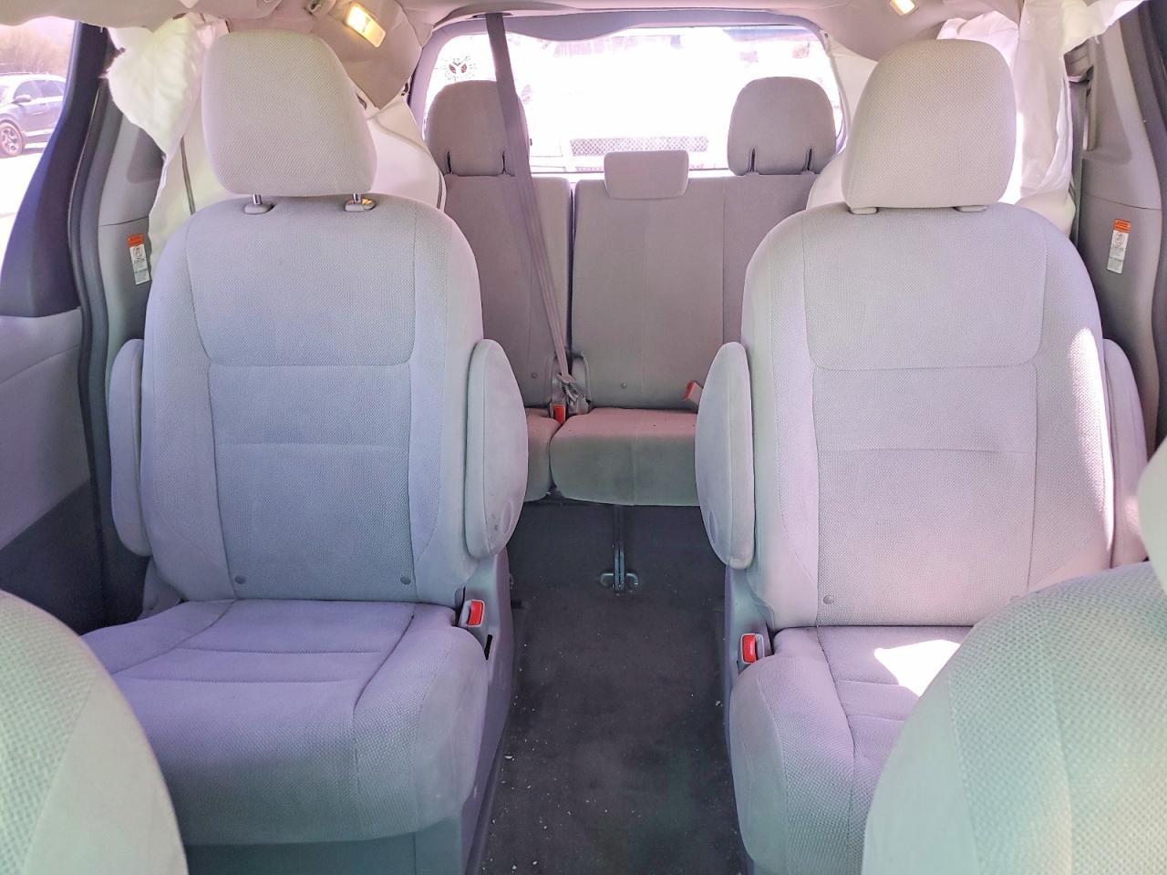 2016 Toyota Sienna L 7-Passenger - zdjęcie 10
