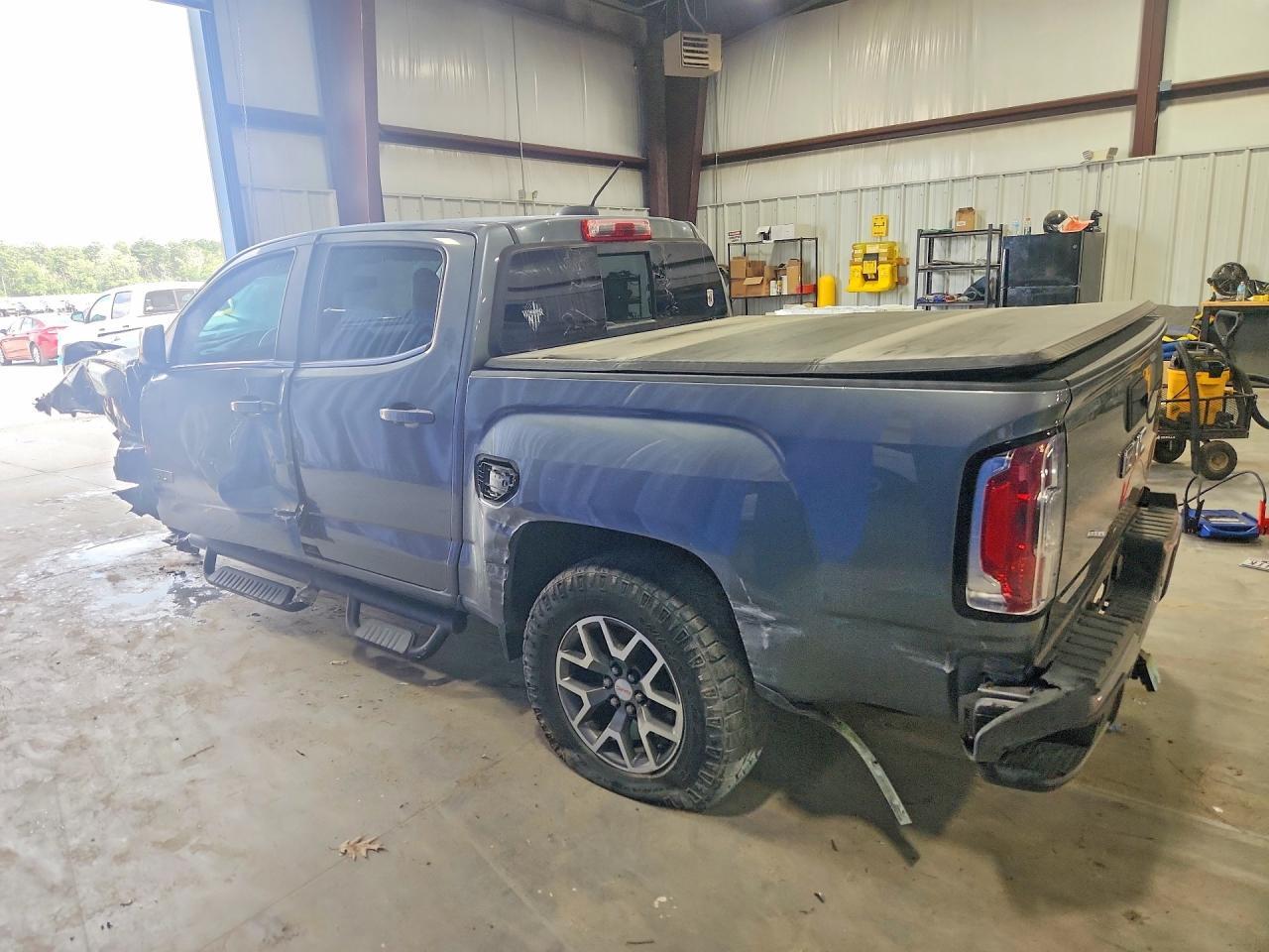 2019 GMC Canyon All Terrain - zdjęcie 2