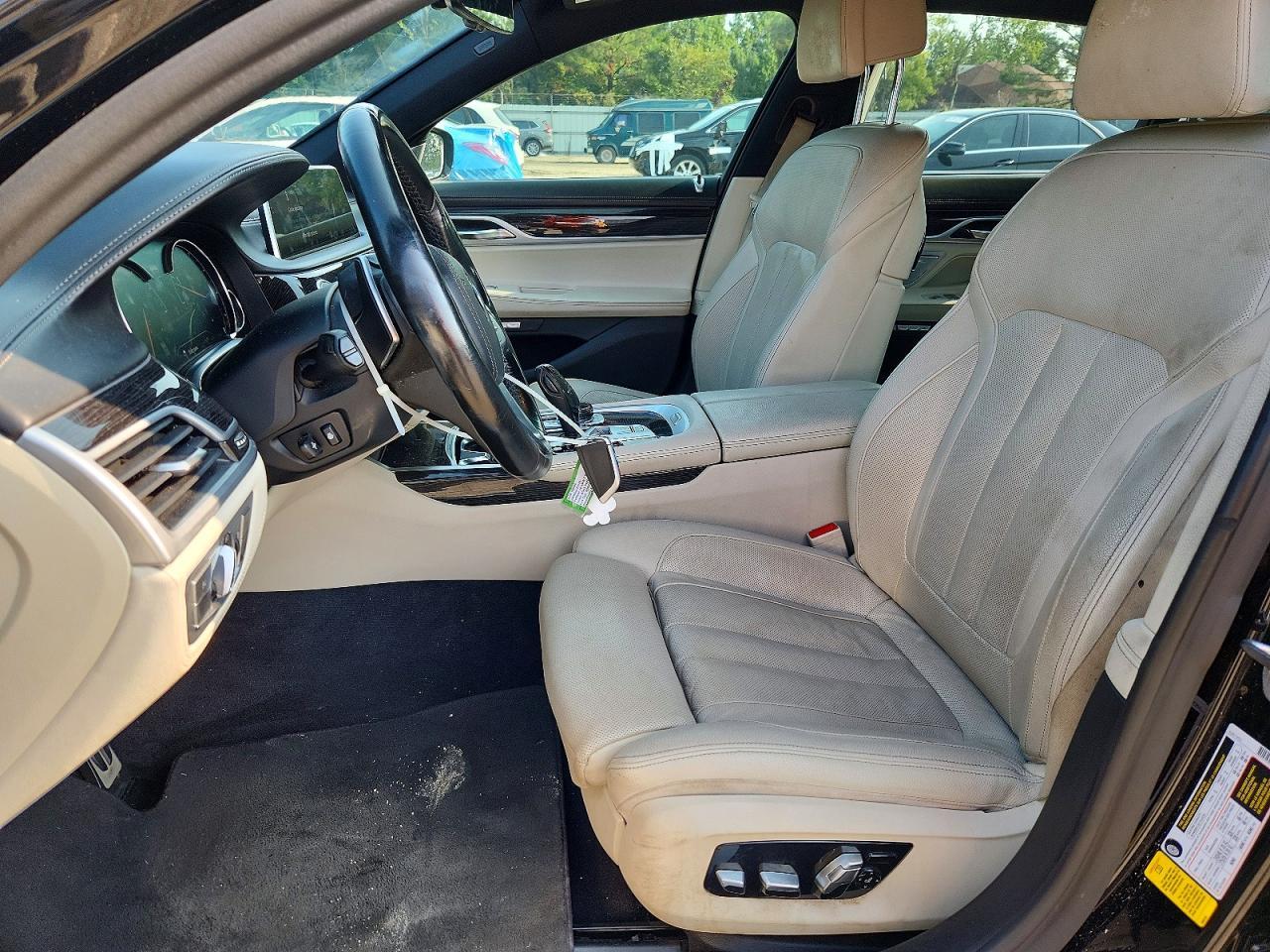 2018 BMW 750 I - zdjęcie 7