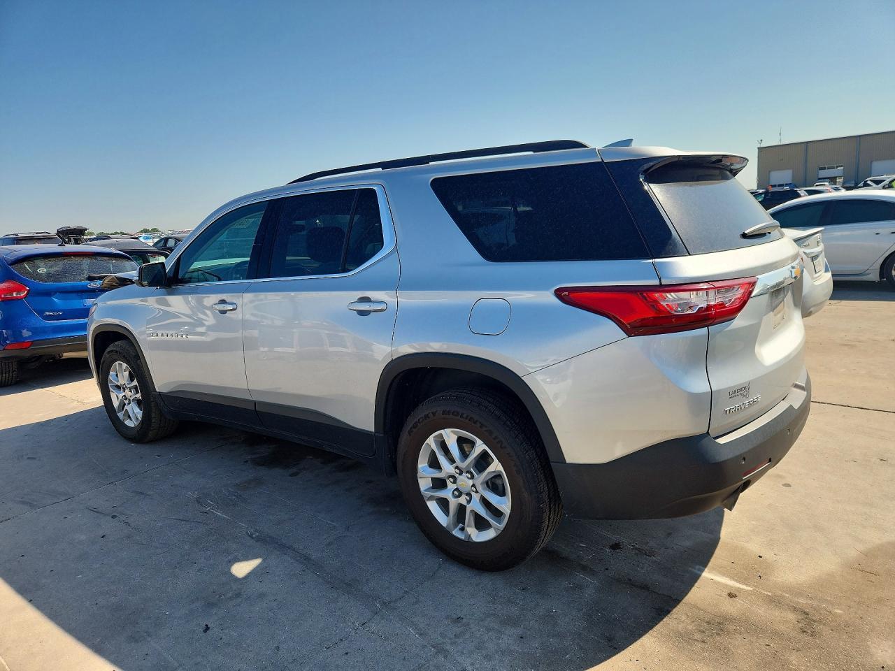 2021 Chevrolet Traverse Lt - zdjęcie 2