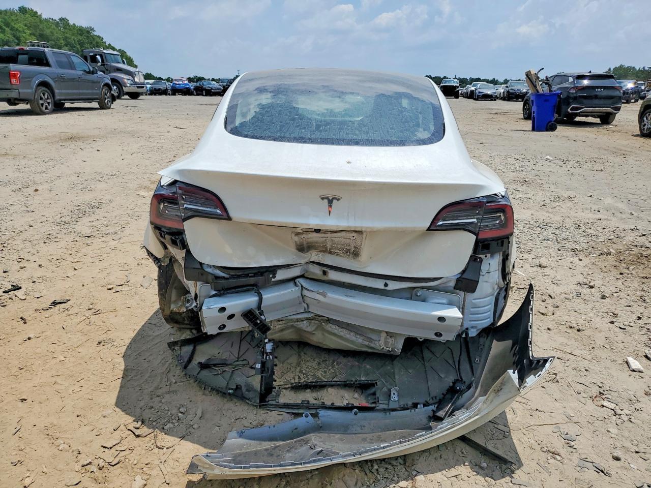 2023 Tesla Model 3 - zdjęcie 6