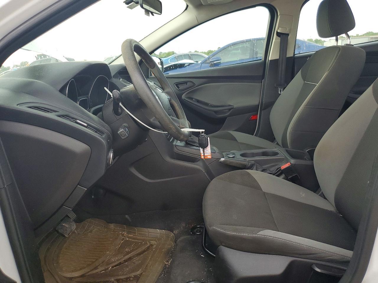 2014 Ford Focus S - zdjęcie 7