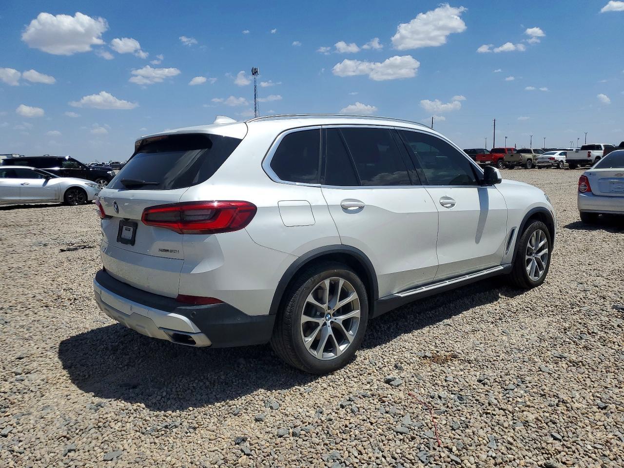 2019 BMW X5 xDrive50I - zdjęcie 3