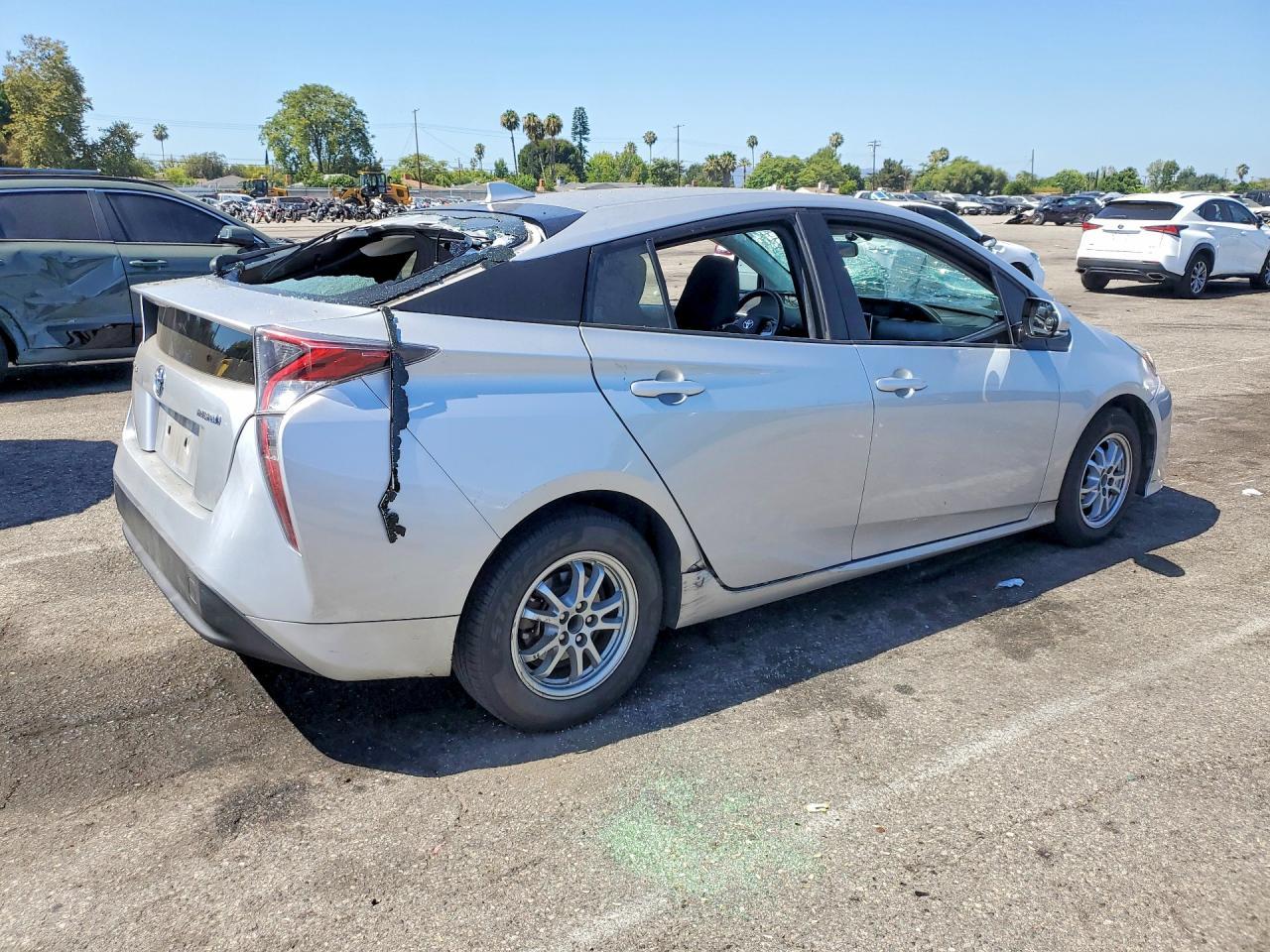 2016 Toyota Prius Three - zdjęcie 3